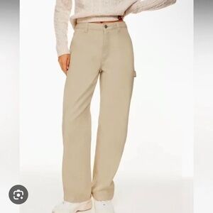 Aritzia TNA Utility Pant / Tan Cargo Pants / Size 4